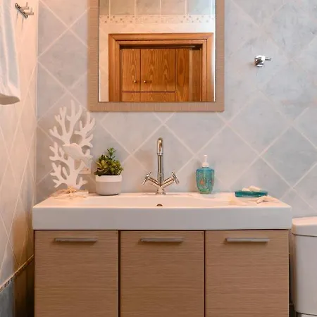 Casa Artia * Hriszí Aktí Haniá